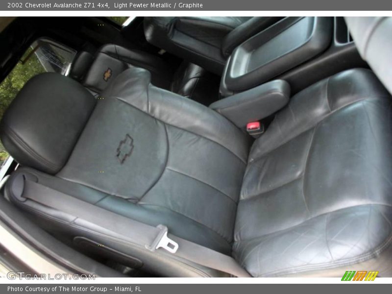 Light Pewter Metallic / Graphite 2002 Chevrolet Avalanche Z71 4x4