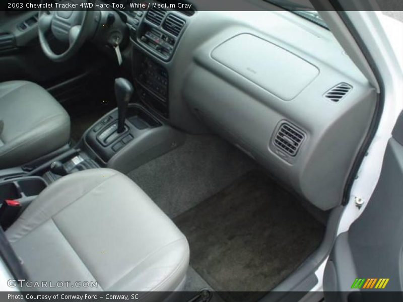 White / Medium Gray 2003 Chevrolet Tracker 4WD Hard Top