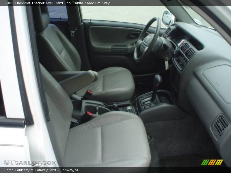 White / Medium Gray 2003 Chevrolet Tracker 4WD Hard Top