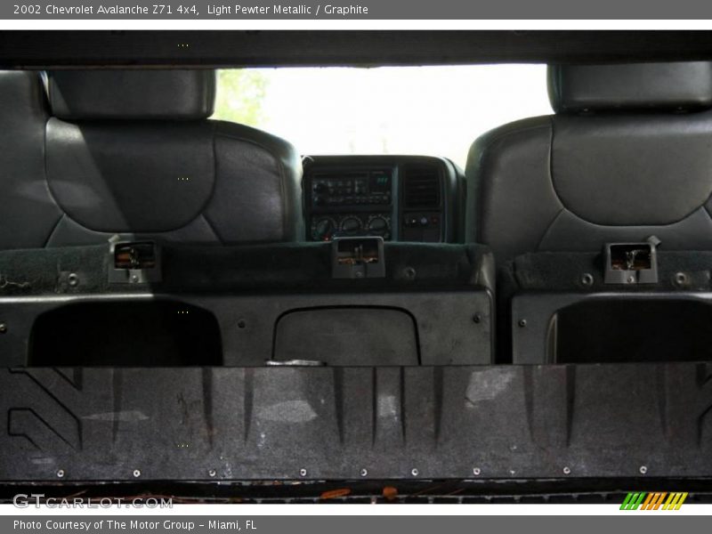 Light Pewter Metallic / Graphite 2002 Chevrolet Avalanche Z71 4x4