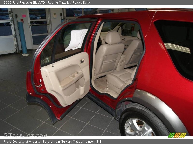 Redfire Metallic / Pebble Beige 2006 Ford Freestyle SEL AWD