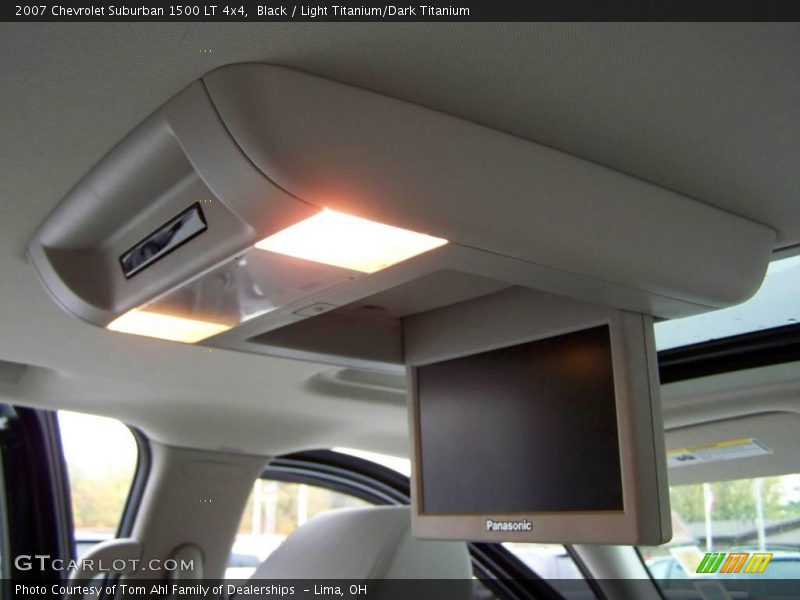 Black / Light Titanium/Dark Titanium 2007 Chevrolet Suburban 1500 LT 4x4