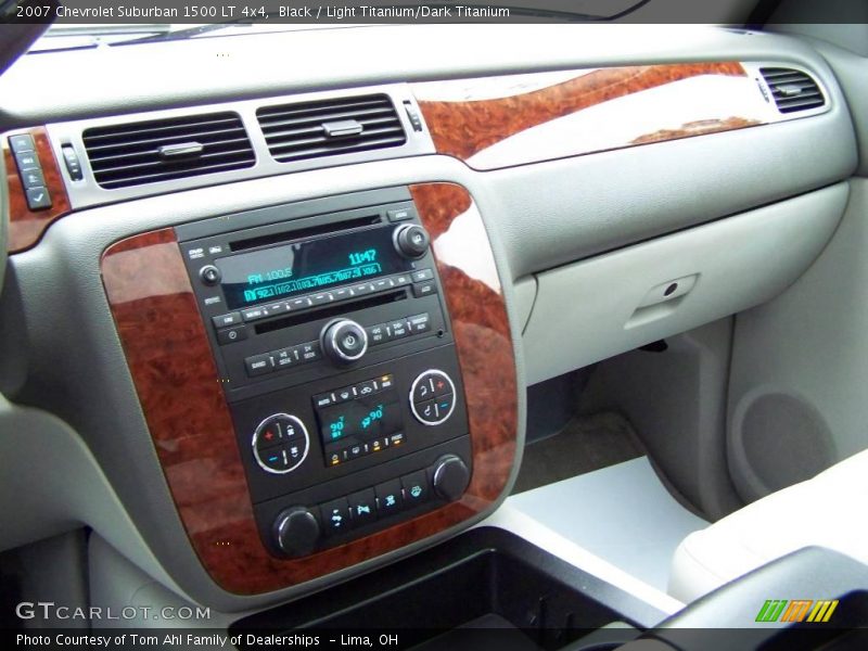 Black / Light Titanium/Dark Titanium 2007 Chevrolet Suburban 1500 LT 4x4