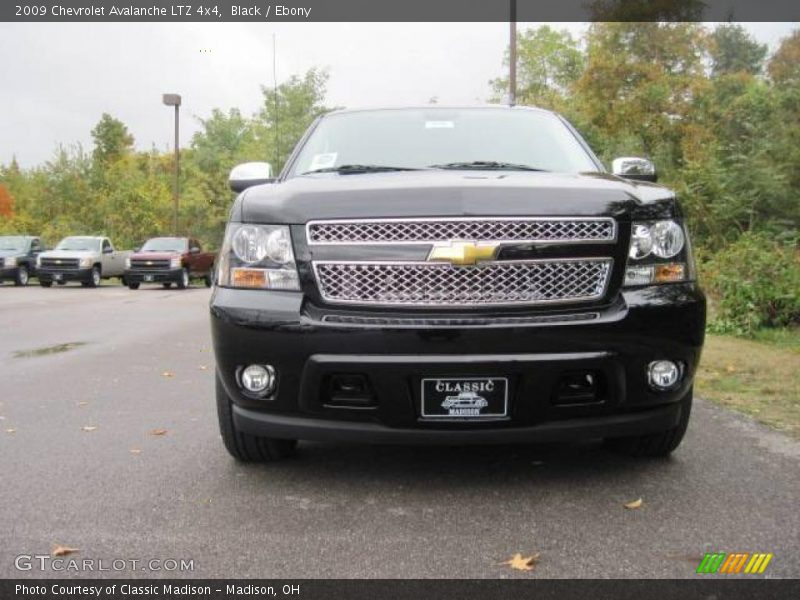 Black / Ebony 2009 Chevrolet Avalanche LTZ 4x4