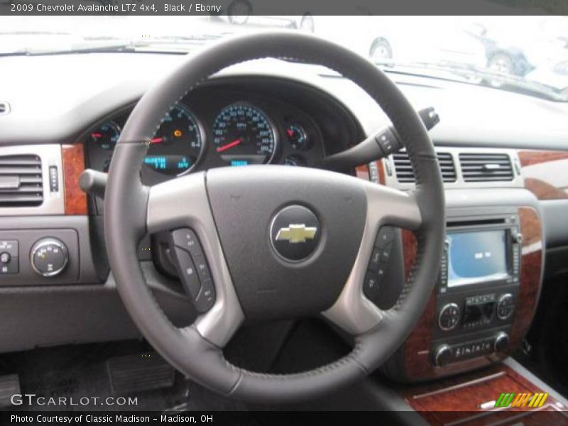 Black / Ebony 2009 Chevrolet Avalanche LTZ 4x4