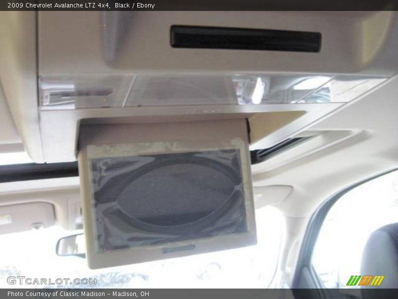 Black / Ebony 2009 Chevrolet Avalanche LTZ 4x4