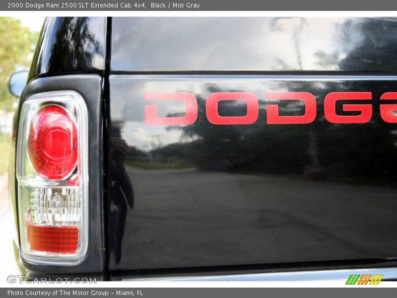 Black / Mist Gray 2000 Dodge Ram 2500 SLT Extended Cab 4x4