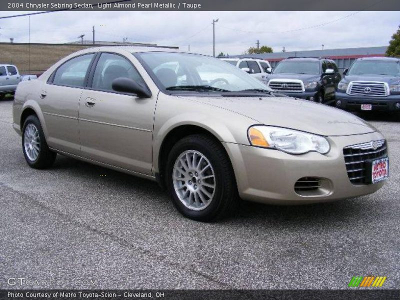 Light Almond Pearl Metallic / Taupe 2004 Chrysler Sebring Sedan