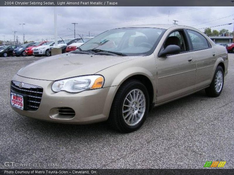Light Almond Pearl Metallic / Taupe 2004 Chrysler Sebring Sedan