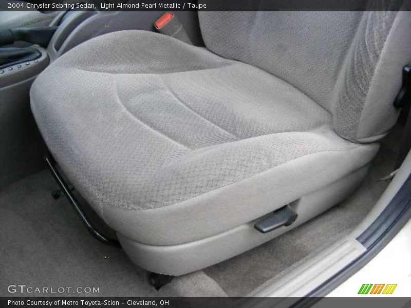 Light Almond Pearl Metallic / Taupe 2004 Chrysler Sebring Sedan