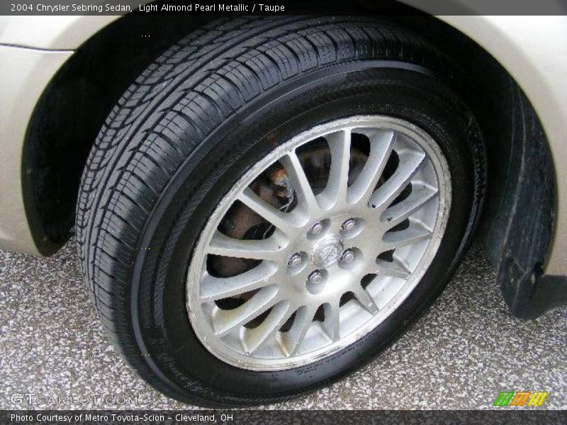 Light Almond Pearl Metallic / Taupe 2004 Chrysler Sebring Sedan