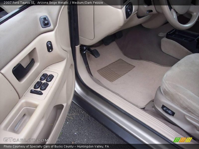 Arizona Beige Metallic / Medium/Dark Pebble 2007 Ford Taurus SE