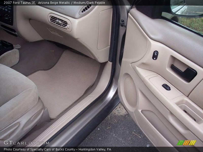 Arizona Beige Metallic / Medium/Dark Pebble 2007 Ford Taurus SE