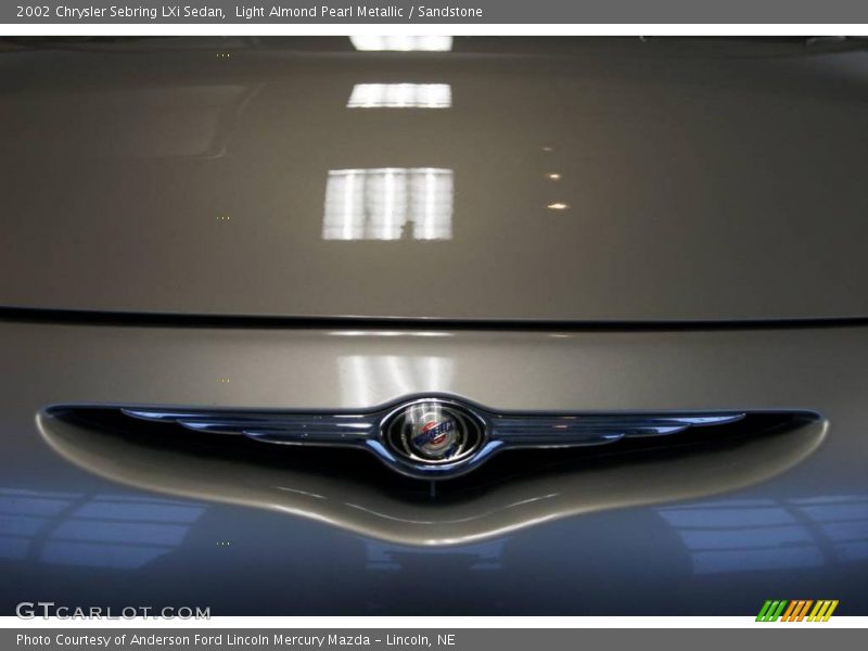 Light Almond Pearl Metallic / Sandstone 2002 Chrysler Sebring LXi Sedan