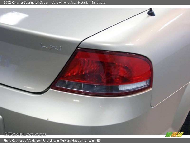 Light Almond Pearl Metallic / Sandstone 2002 Chrysler Sebring LXi Sedan