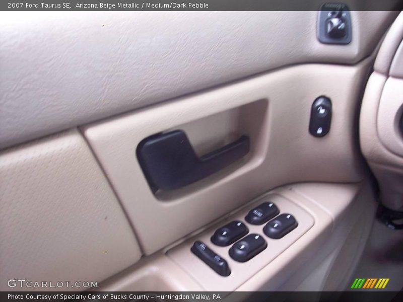 Arizona Beige Metallic / Medium/Dark Pebble 2007 Ford Taurus SE