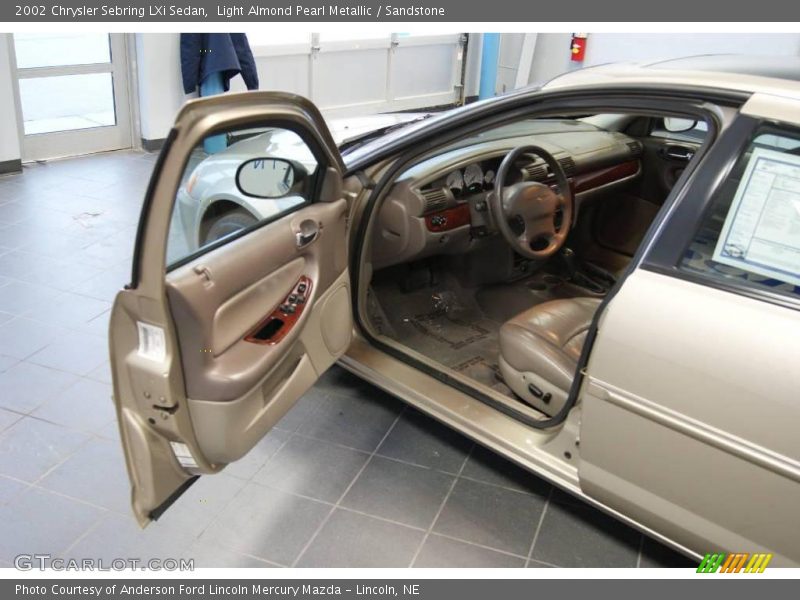 Light Almond Pearl Metallic / Sandstone 2002 Chrysler Sebring LXi Sedan