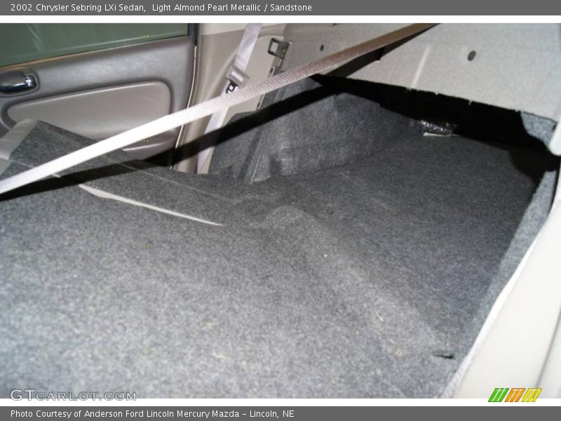 Light Almond Pearl Metallic / Sandstone 2002 Chrysler Sebring LXi Sedan
