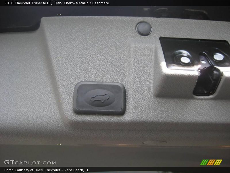 Dark Cherry Metallic / Cashmere 2010 Chevrolet Traverse LT