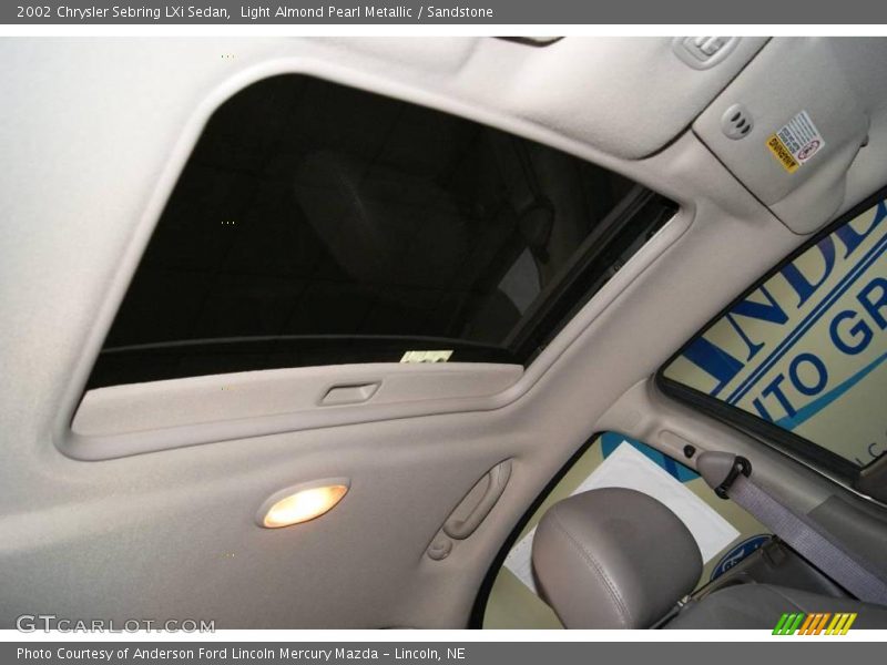 Light Almond Pearl Metallic / Sandstone 2002 Chrysler Sebring LXi Sedan