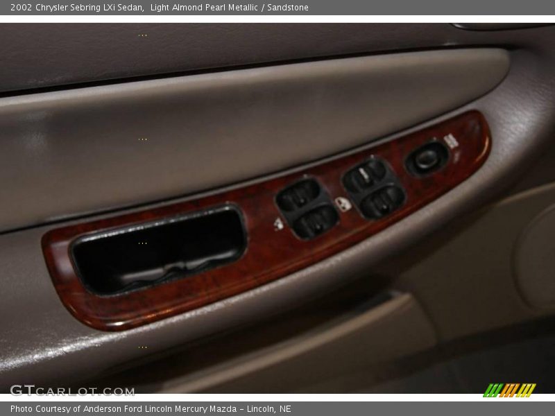 Light Almond Pearl Metallic / Sandstone 2002 Chrysler Sebring LXi Sedan