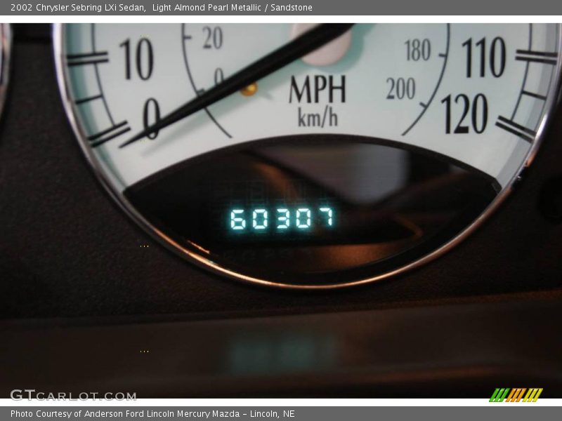 Light Almond Pearl Metallic / Sandstone 2002 Chrysler Sebring LXi Sedan