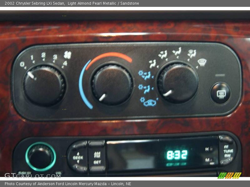 Light Almond Pearl Metallic / Sandstone 2002 Chrysler Sebring LXi Sedan