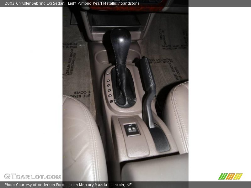 Light Almond Pearl Metallic / Sandstone 2002 Chrysler Sebring LXi Sedan