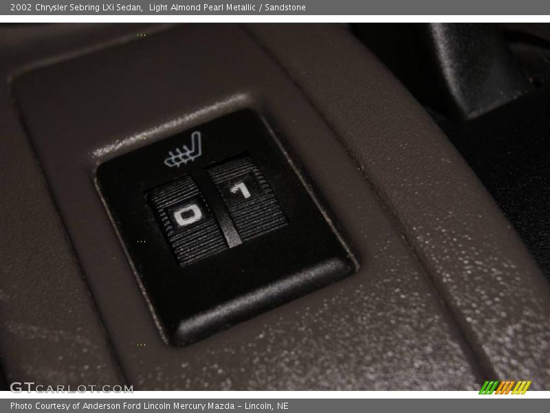 Light Almond Pearl Metallic / Sandstone 2002 Chrysler Sebring LXi Sedan