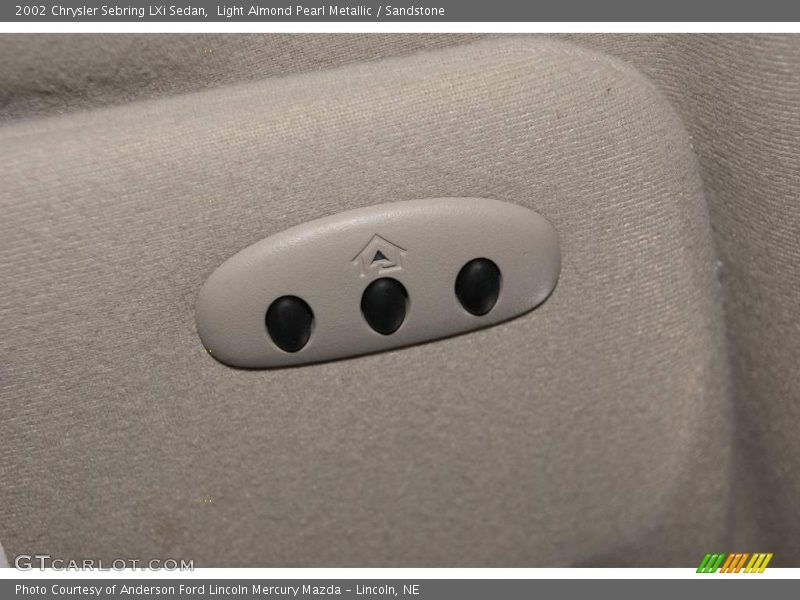 Light Almond Pearl Metallic / Sandstone 2002 Chrysler Sebring LXi Sedan