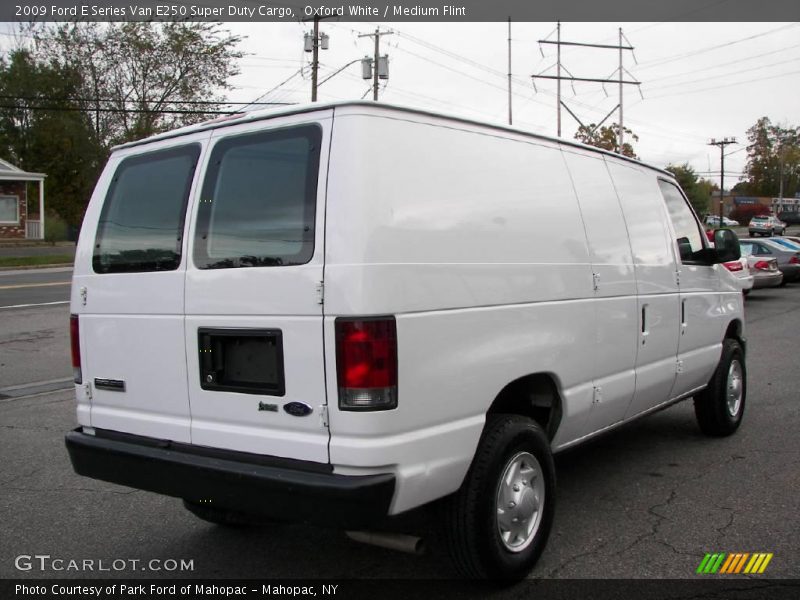 Oxford White / Medium Flint 2009 Ford E Series Van E250 Super Duty Cargo