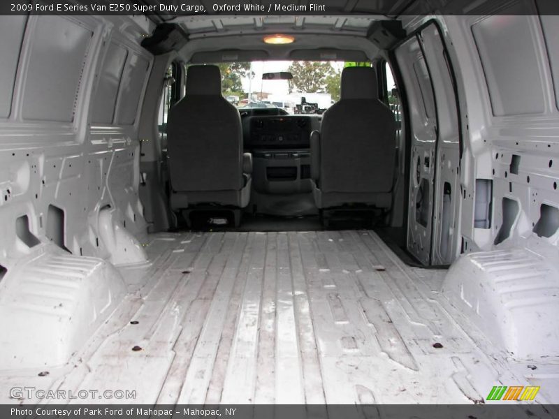 Oxford White / Medium Flint 2009 Ford E Series Van E250 Super Duty Cargo