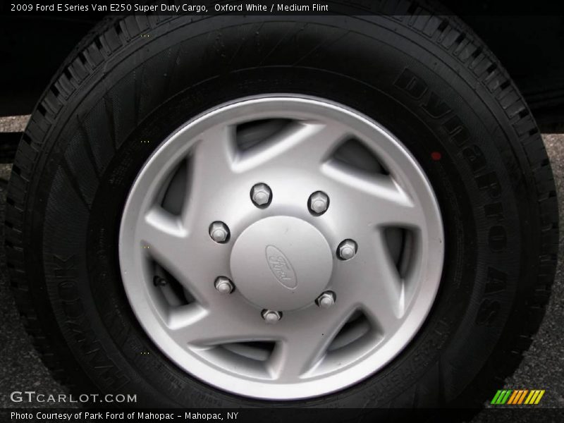 Oxford White / Medium Flint 2009 Ford E Series Van E250 Super Duty Cargo