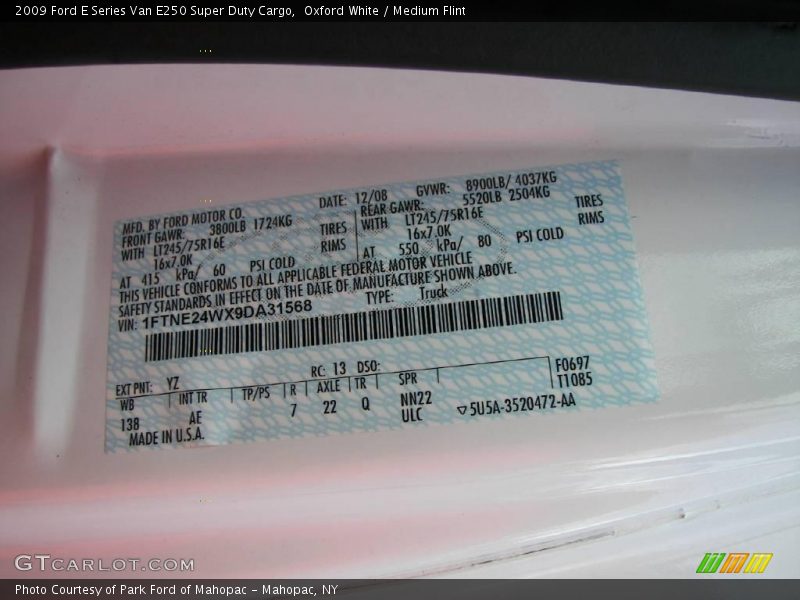Oxford White / Medium Flint 2009 Ford E Series Van E250 Super Duty Cargo