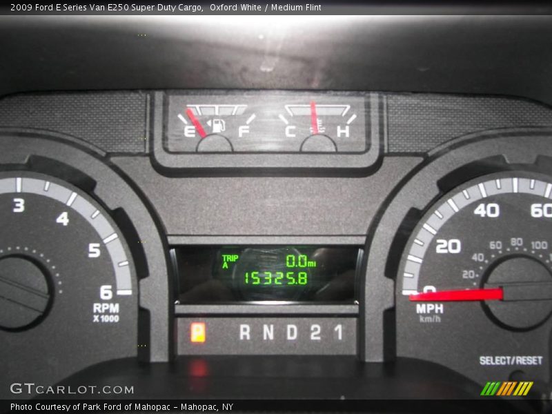 Oxford White / Medium Flint 2009 Ford E Series Van E250 Super Duty Cargo