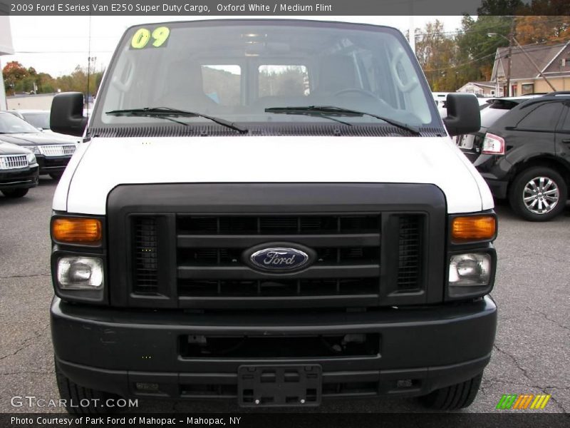 Oxford White / Medium Flint 2009 Ford E Series Van E250 Super Duty Cargo