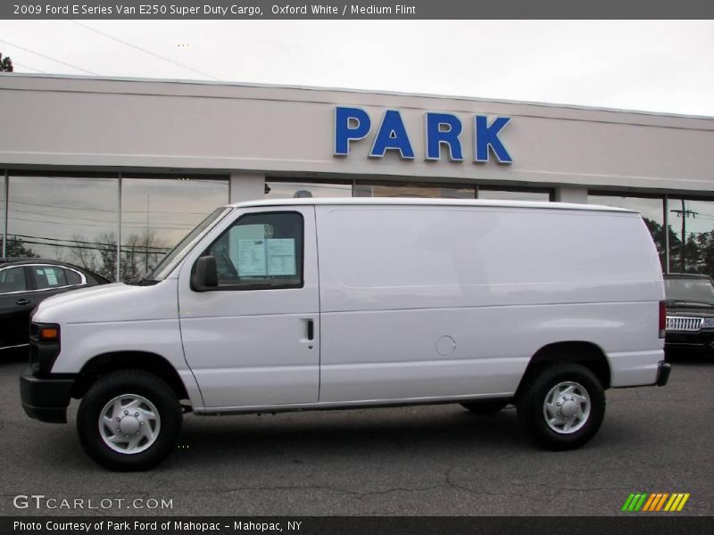 Oxford White / Medium Flint 2009 Ford E Series Van E250 Super Duty Cargo