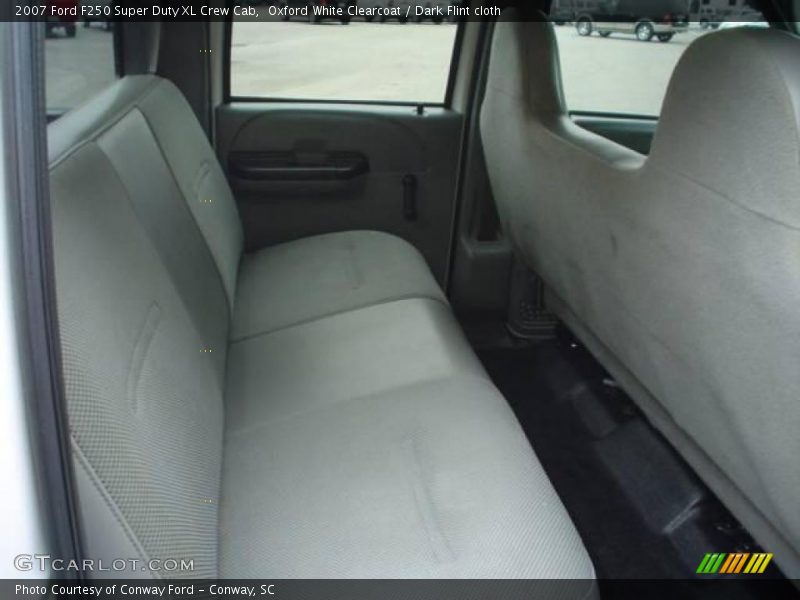 Oxford White Clearcoat / Dark Flint cloth 2007 Ford F250 Super Duty XL Crew Cab
