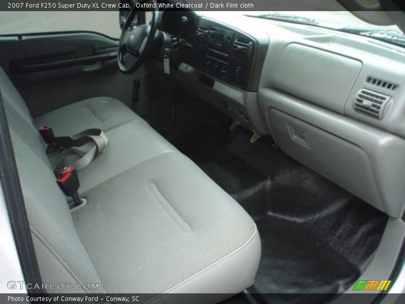Oxford White Clearcoat / Dark Flint cloth 2007 Ford F250 Super Duty XL Crew Cab