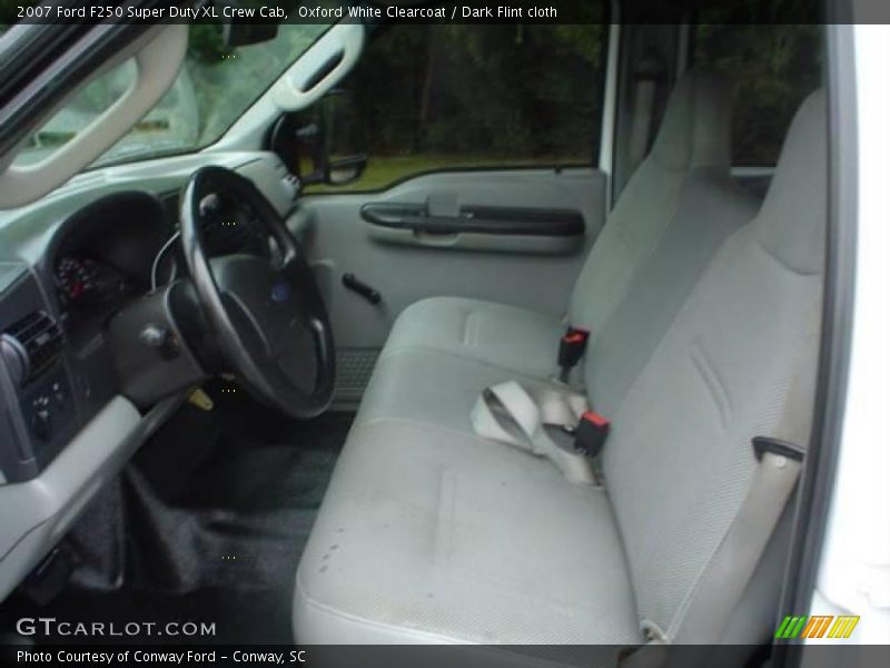 Oxford White Clearcoat / Dark Flint cloth 2007 Ford F250 Super Duty XL Crew Cab