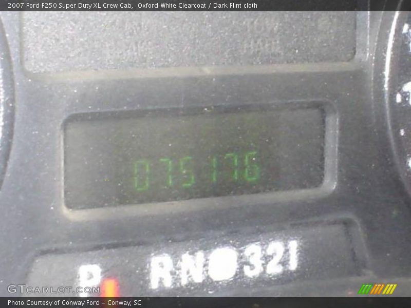 Oxford White Clearcoat / Dark Flint cloth 2007 Ford F250 Super Duty XL Crew Cab