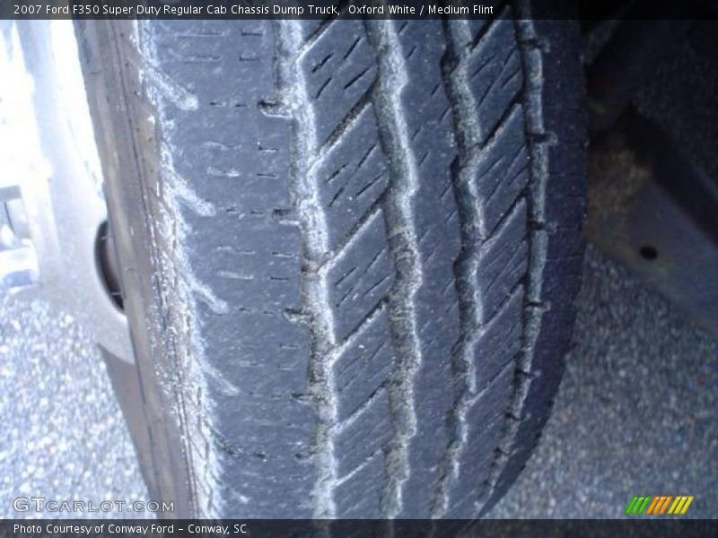 Oxford White / Medium Flint 2007 Ford F350 Super Duty Regular Cab Chassis Dump Truck