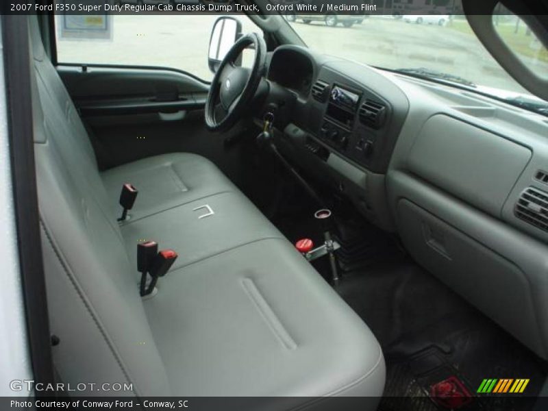 Oxford White / Medium Flint 2007 Ford F350 Super Duty Regular Cab Chassis Dump Truck