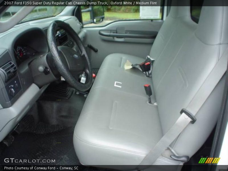 Oxford White / Medium Flint 2007 Ford F350 Super Duty Regular Cab Chassis Dump Truck