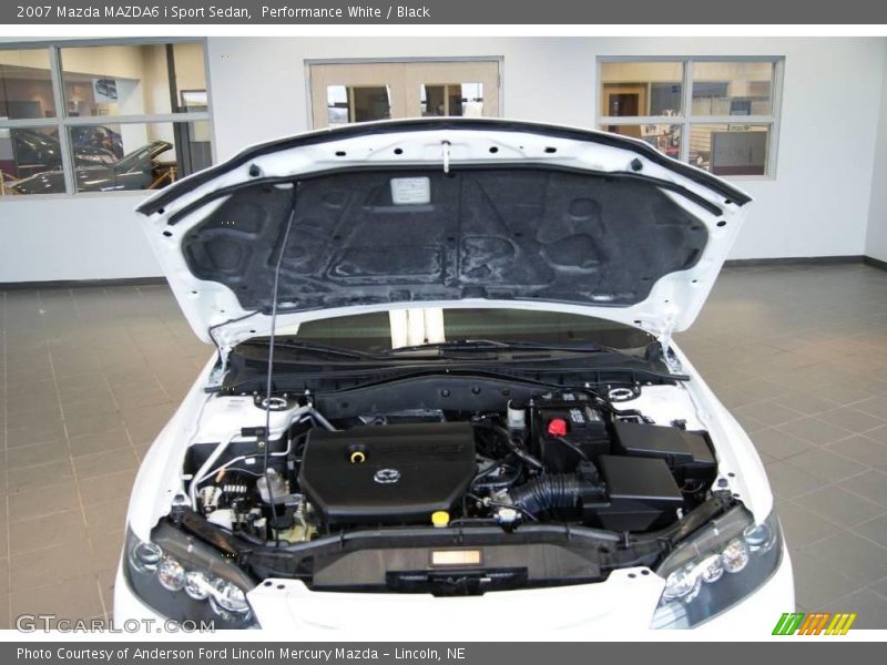 Performance White / Black 2007 Mazda MAZDA6 i Sport Sedan