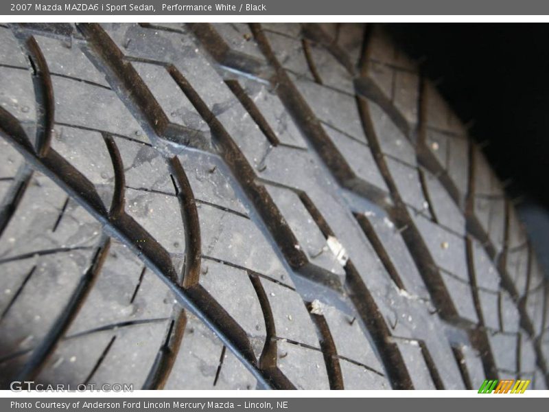 Performance White / Black 2007 Mazda MAZDA6 i Sport Sedan