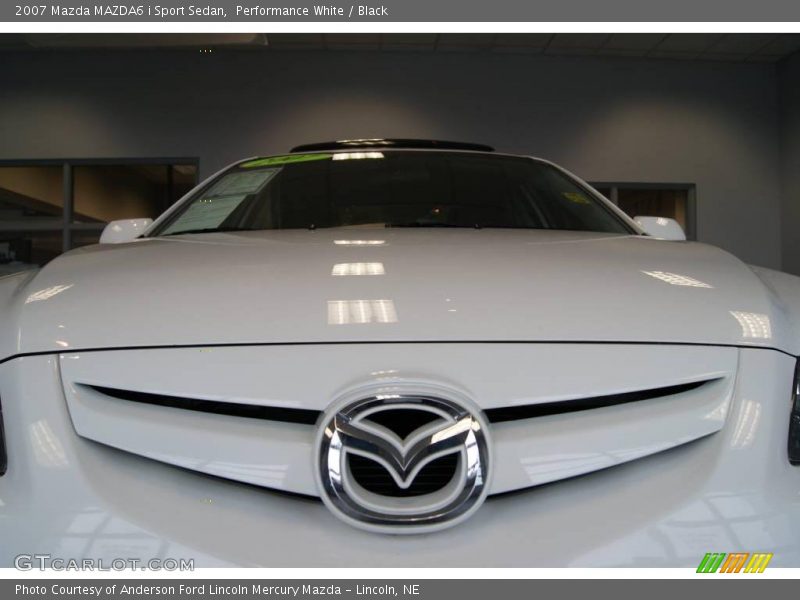 Performance White / Black 2007 Mazda MAZDA6 i Sport Sedan