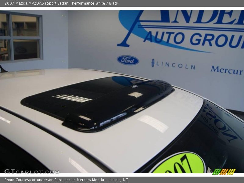 Performance White / Black 2007 Mazda MAZDA6 i Sport Sedan