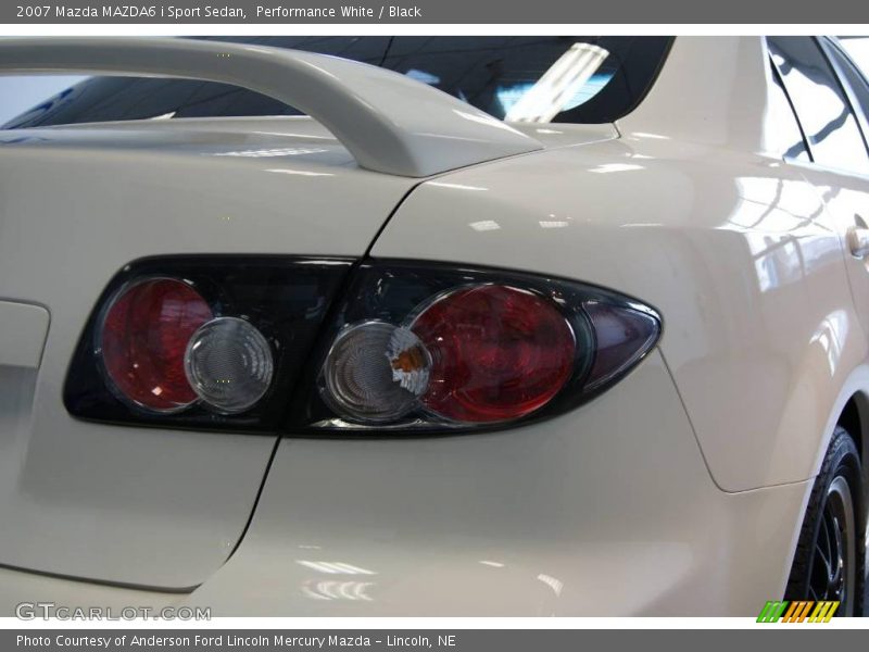 Performance White / Black 2007 Mazda MAZDA6 i Sport Sedan