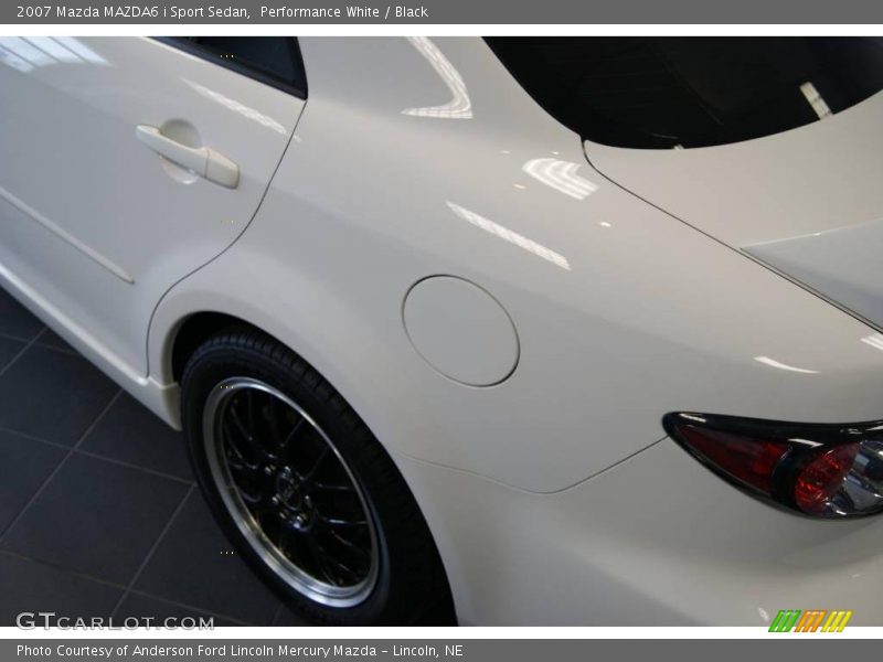 Performance White / Black 2007 Mazda MAZDA6 i Sport Sedan